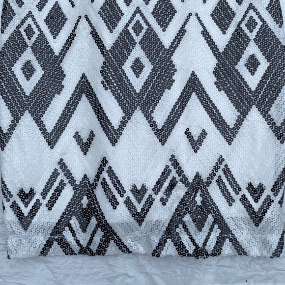 B. Darlin Black & White Sequin Dress. Size 3/4. New with Tags - Picture 5 of 7